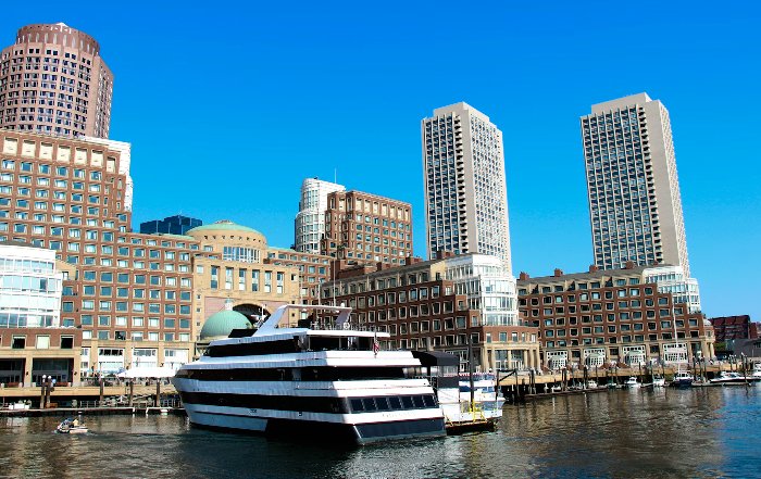 Article Image for Managing a Yacht as a Sustainable Business