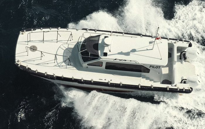 Article Image for Reviews of Compact Cruisers for Weekend Escapes